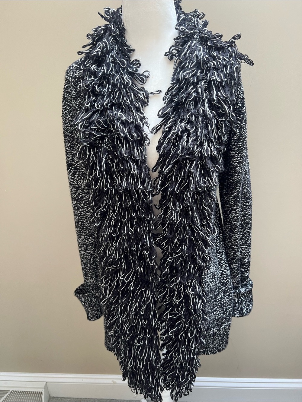 Venue Black & White shaggy fringed  Open Cardigan Sweater Sz M